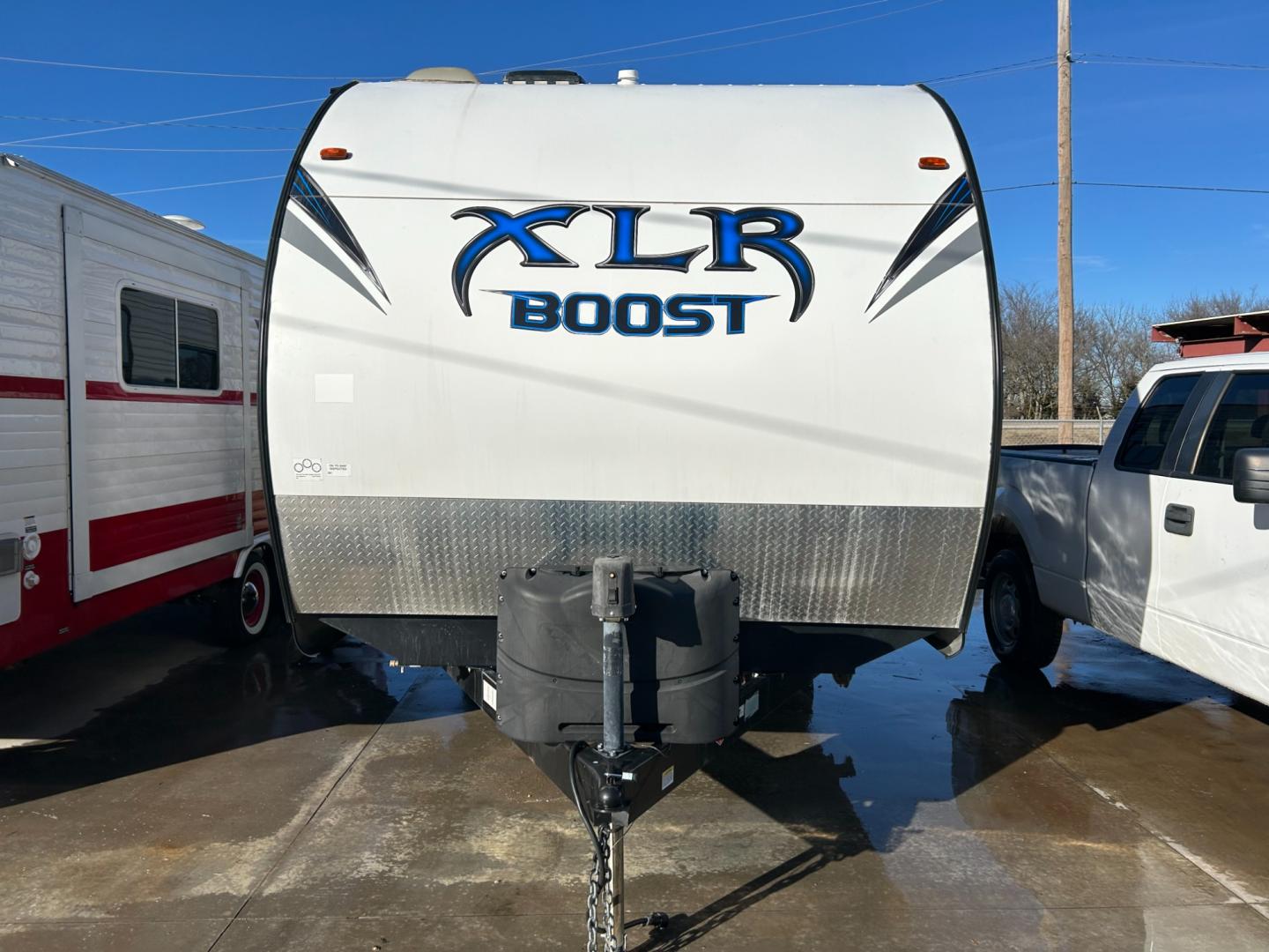 2019 GRAY Forest River XLR Toy Hauler CB20 (5ZT2XLJB0KZ) , located at 17760 Hwy 62, Morris, OK, 74445, 35.609104, -95.877060 - Photo#3